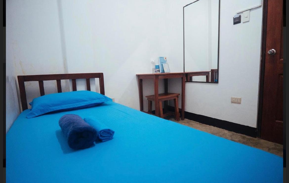 Tres Islas Hostel Генерал-Луна Экстерьер фото