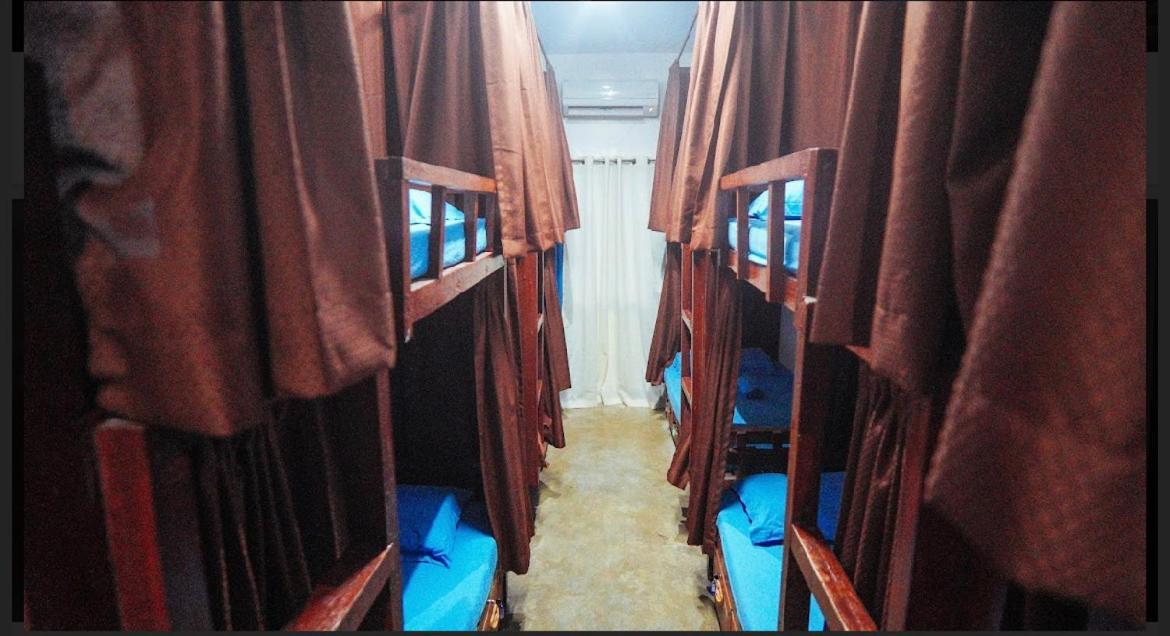 Tres Islas Hostel Генерал-Луна Экстерьер фото