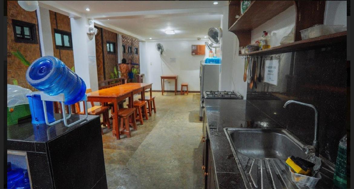 Tres Islas Hostel Генерал-Луна Экстерьер фото