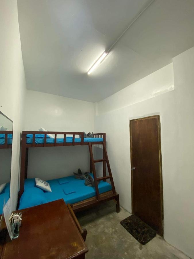 Tres Islas Hostel Генерал-Луна Экстерьер фото