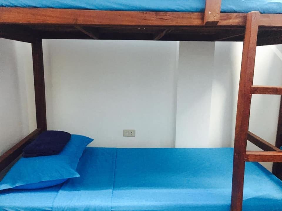 Tres Islas Hostel Генерал-Луна Экстерьер фото